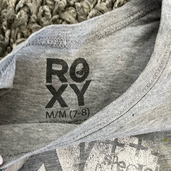 Roxy and Billabong Girls Sz 7/8 Tees - Picture 2 of 4